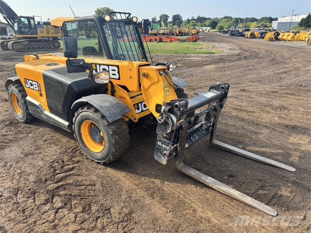 JCB 525-60 Teleskopiskie manipulatori