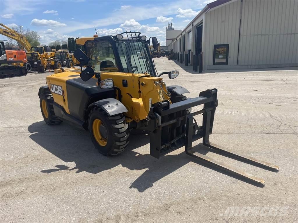JCB 525-60 Teleskopiskie manipulatori