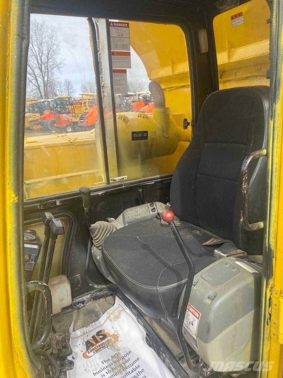 Komatsu CD50 Artikulētie pašizgāzēji