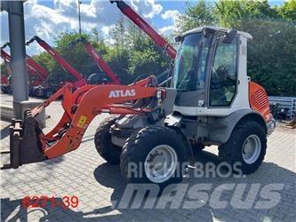 Atlas AR 75 s Iekrāvēji uz riteņiem