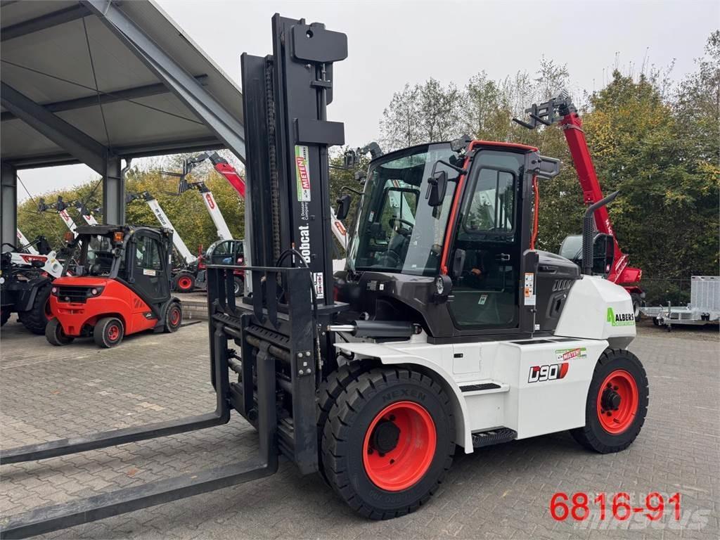 Bobcat D 90 S-9 Tehnika ar dīzeļa dzinēju