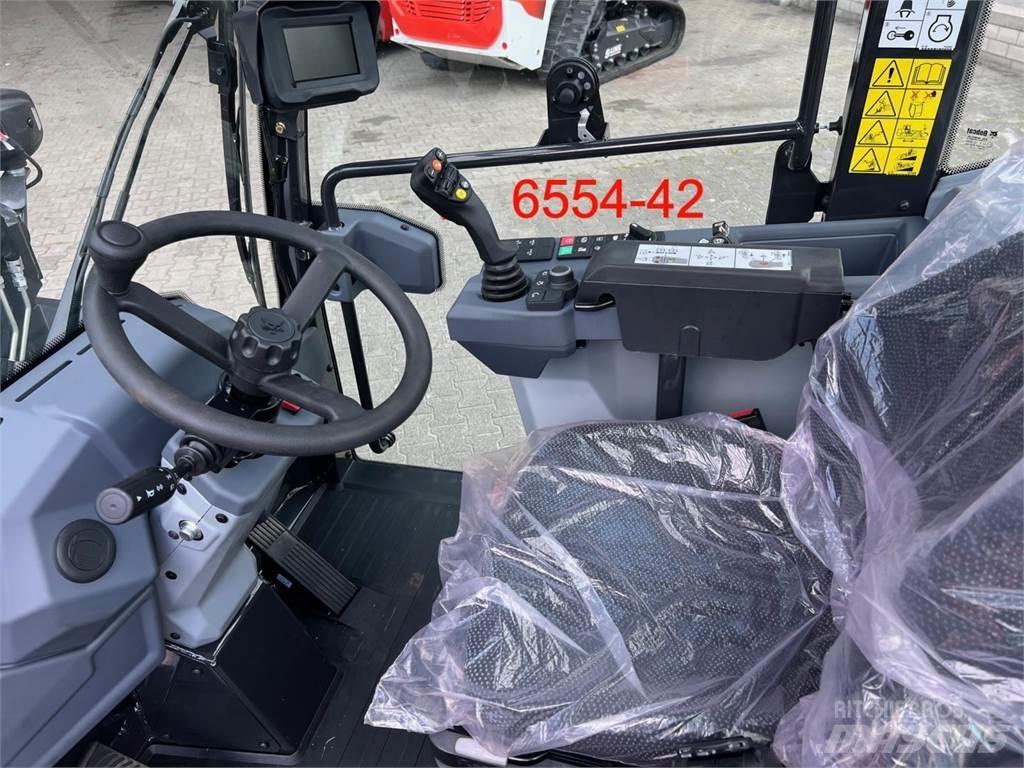 Bobcat L 85 Iekrāvēji uz riteņiem