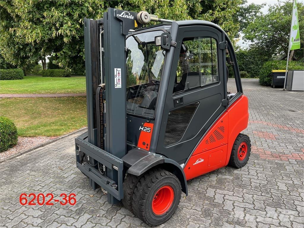 Linde H 25 D 01 Tehnika ar dīzeļa dzinēju