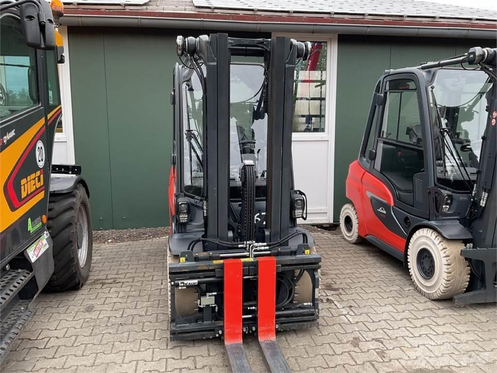 Linde H 35 D - 01 Tehnika ar dīzeļa dzinēju