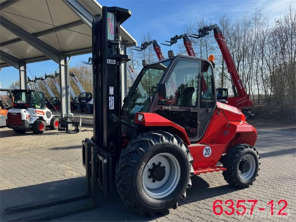 Manitou M 30 - 4 Apvidus autokrāvējs