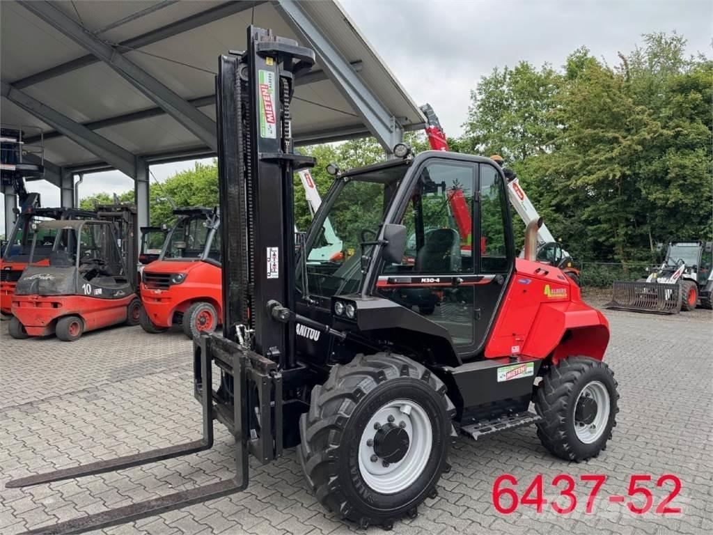 Manitou M 30 - 4 Apvidus autokrāvējs