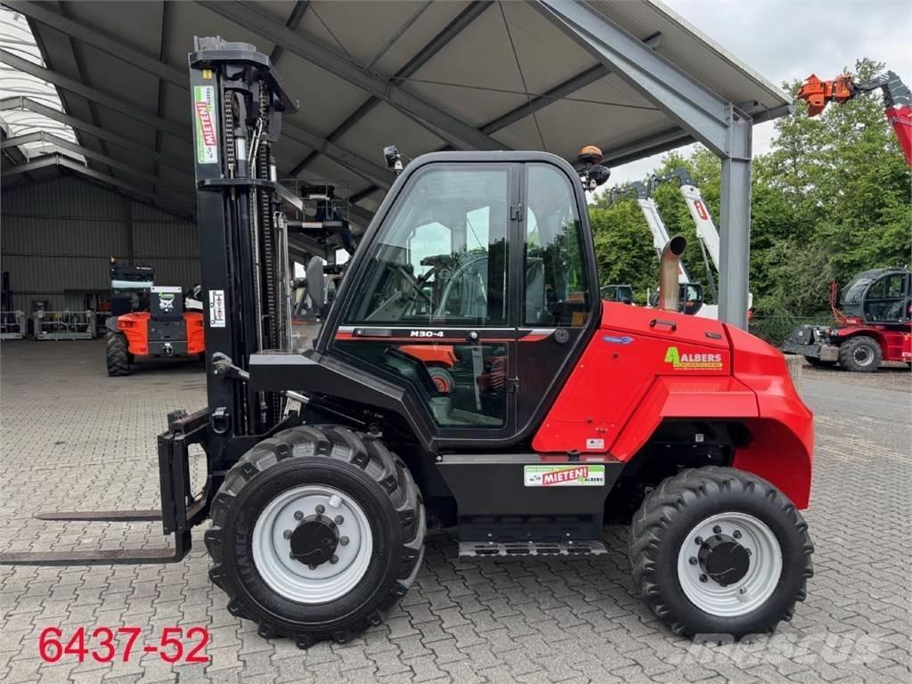 Manitou M 30 - 4 Apvidus autokrāvējs