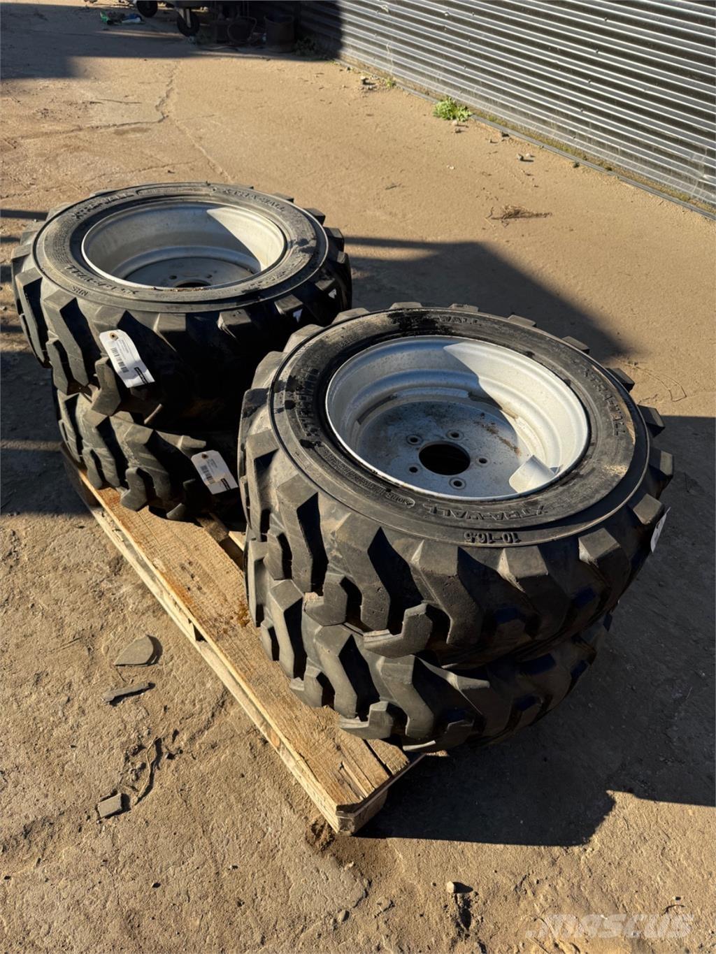  10-16.5 Riepas, riteņi un diski