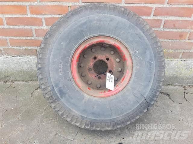  10 7.50-10 Riepas, riteņi un diski