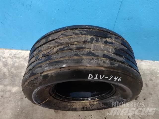  14 11L-14 Riepas, riteņi un diski