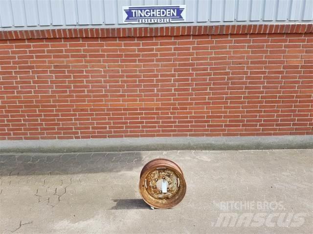  16 5.50FX16 Riepas, riteņi un diski