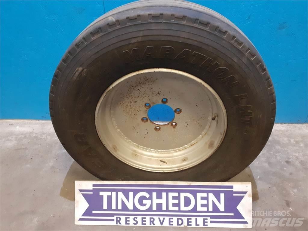  19.5 285/70R19.5 Riepas, riteņi un diski