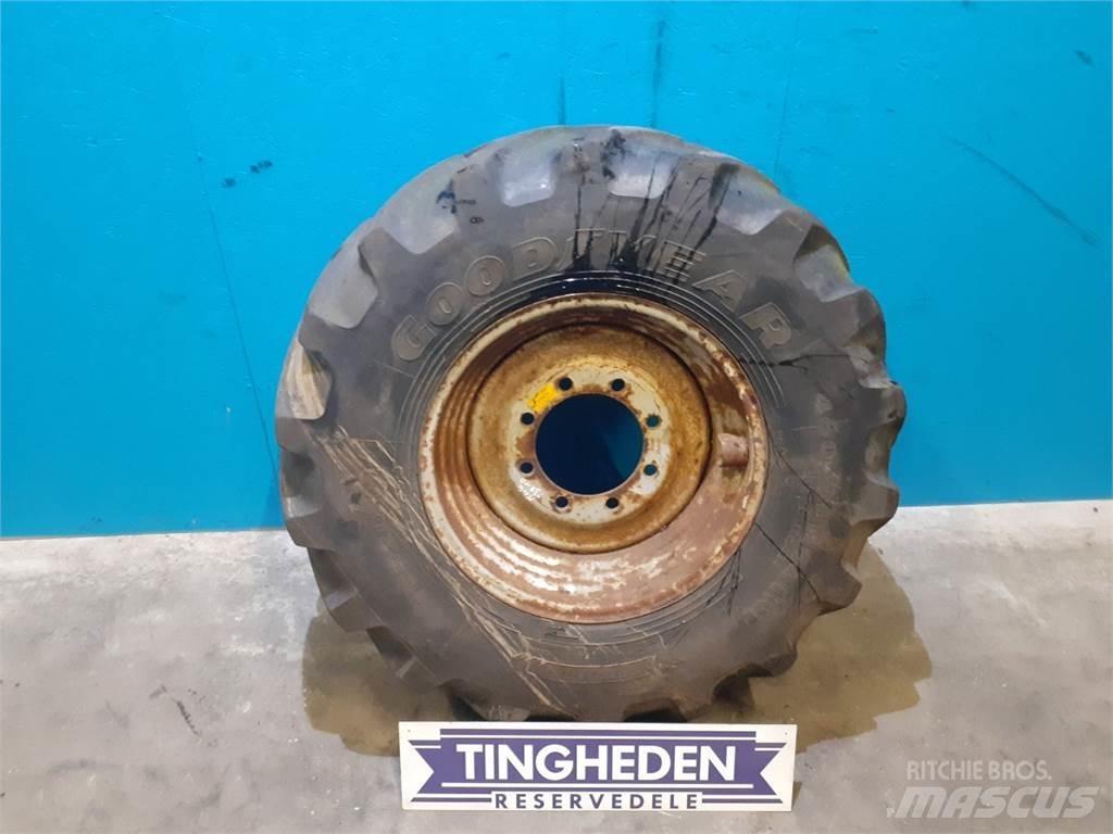 24 460/70R24 Riepas, riteņi un diski