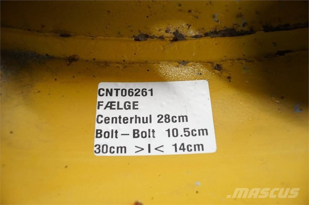  24 DW16LX24 Riepas, riteņi un diski