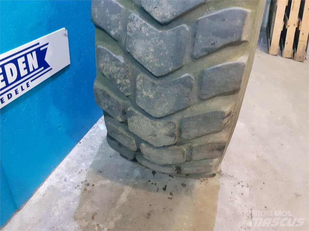  25 20.5R25 Riepas, riteņi un diski
