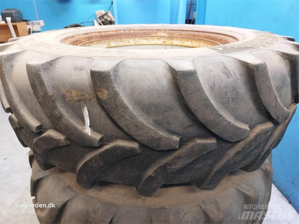  28 380/70R28 Riepas, riteņi un diski