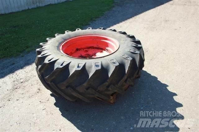  30 18.4-30 Riepas, riteņi un diski