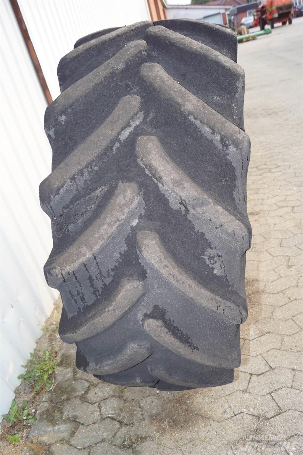  30 540/65R30 Riepas, riteņi un diski