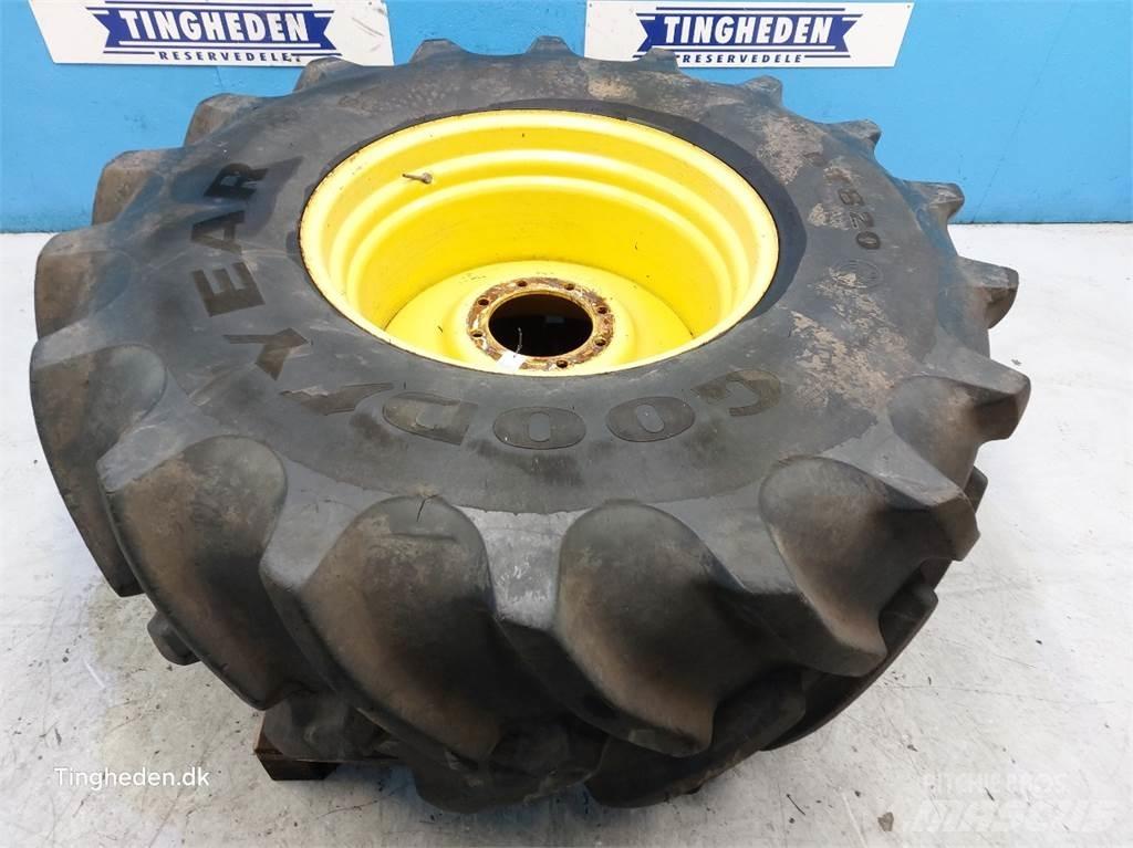  32 650/75 R32 Riepas, riteņi un diski