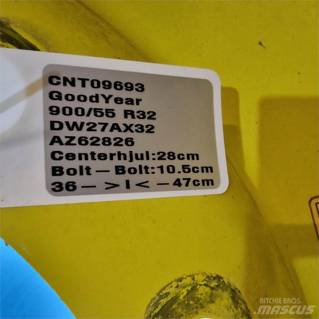  32 900/55 R32 Riepas, riteņi un diski