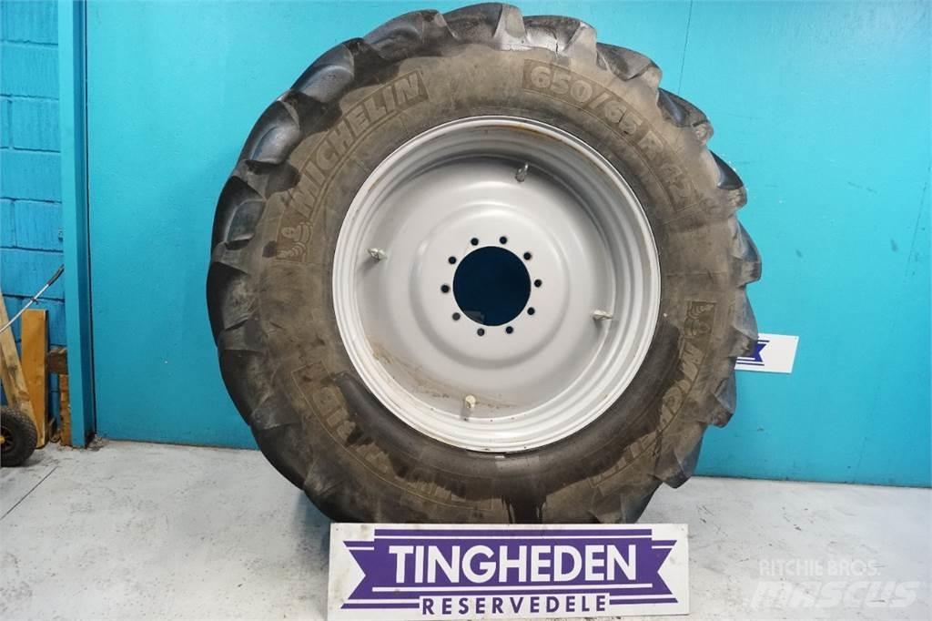  42 650/65R42 Riepas, riteņi un diski