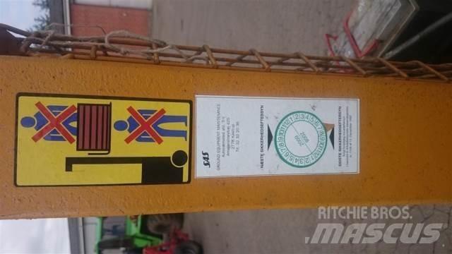 Baka el truck Krautnētāji ar roku