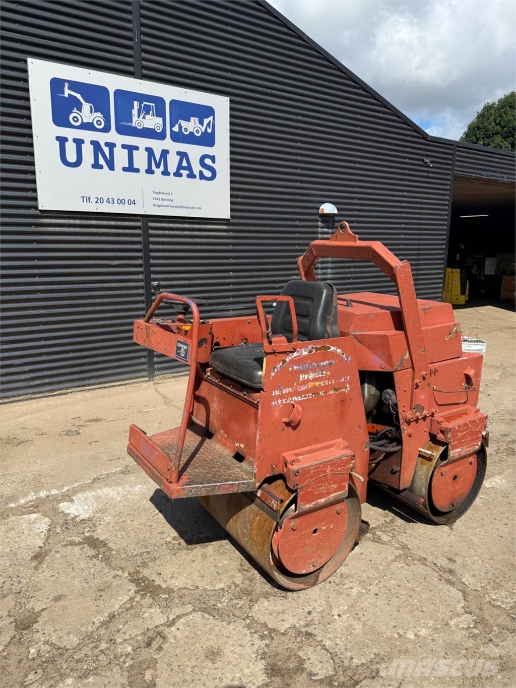 Bomag BW90 Divvalču grunts veltņi