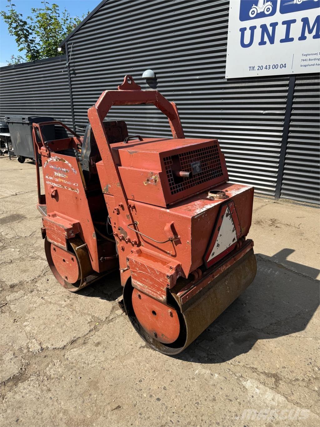 Bomag BW90 Divvalču grunts veltņi