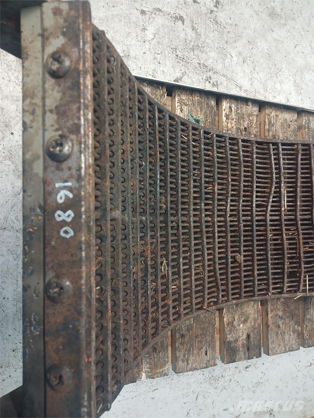 CASE 1680 Ražas novākšanas kombainu papildaprīkojums