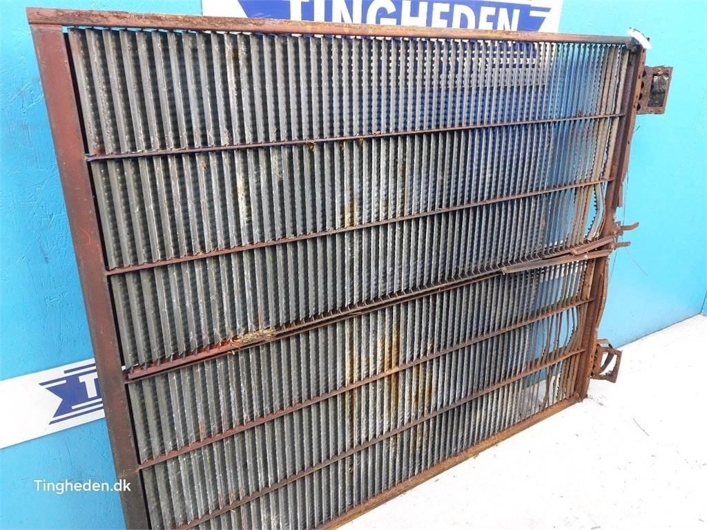 CASE 2388 Smilšu un sāls kaisītāji