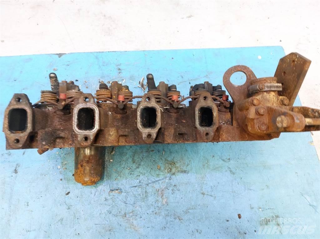 CASE 580 SLE Dzinēji