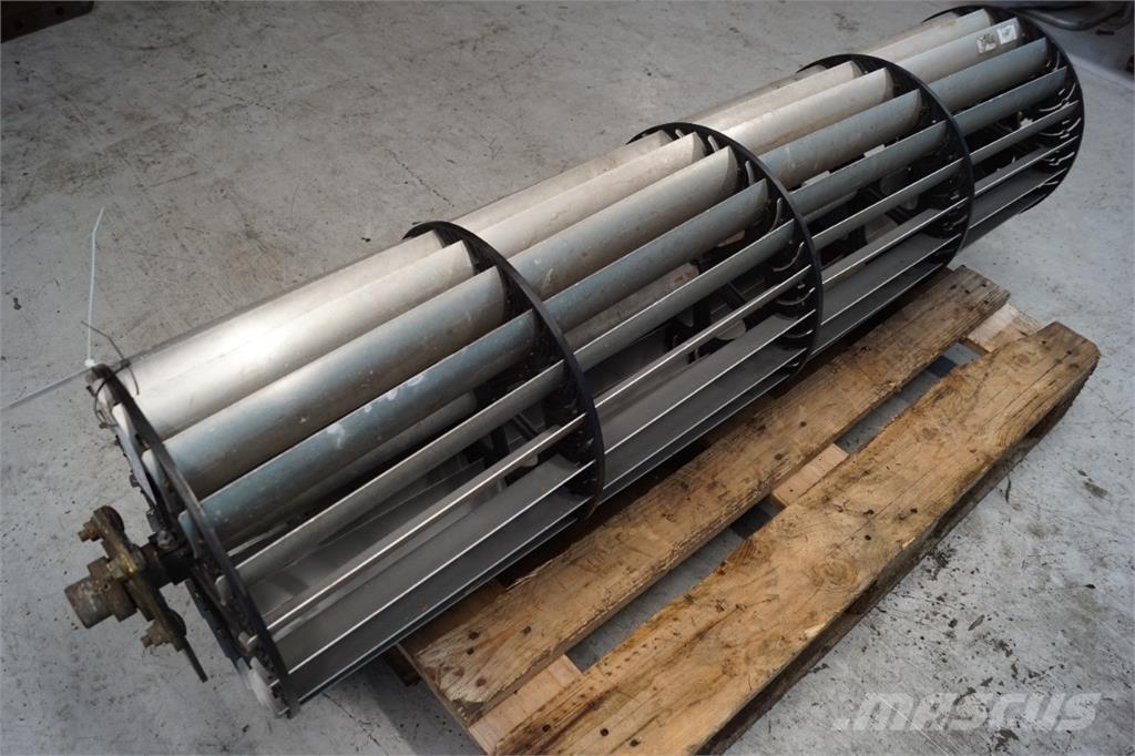 CASE 8010 Smilšu un sāls kaisītāji