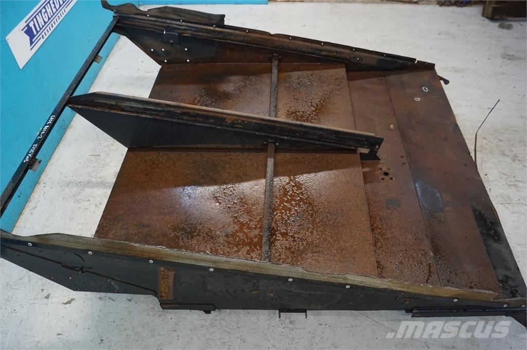 CASE 8010 Smilšu un sāls kaisītāji