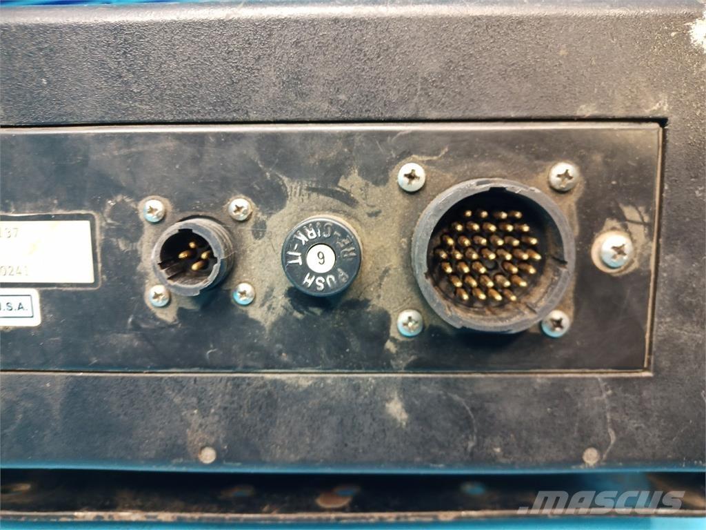 CASE 8590 Elektronika