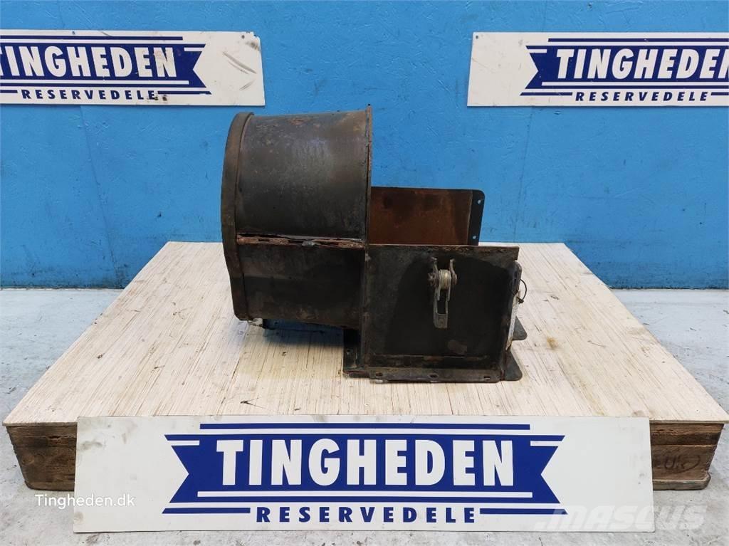 CASE 9240 Ražas novākšanas kombainu papildaprīkojums