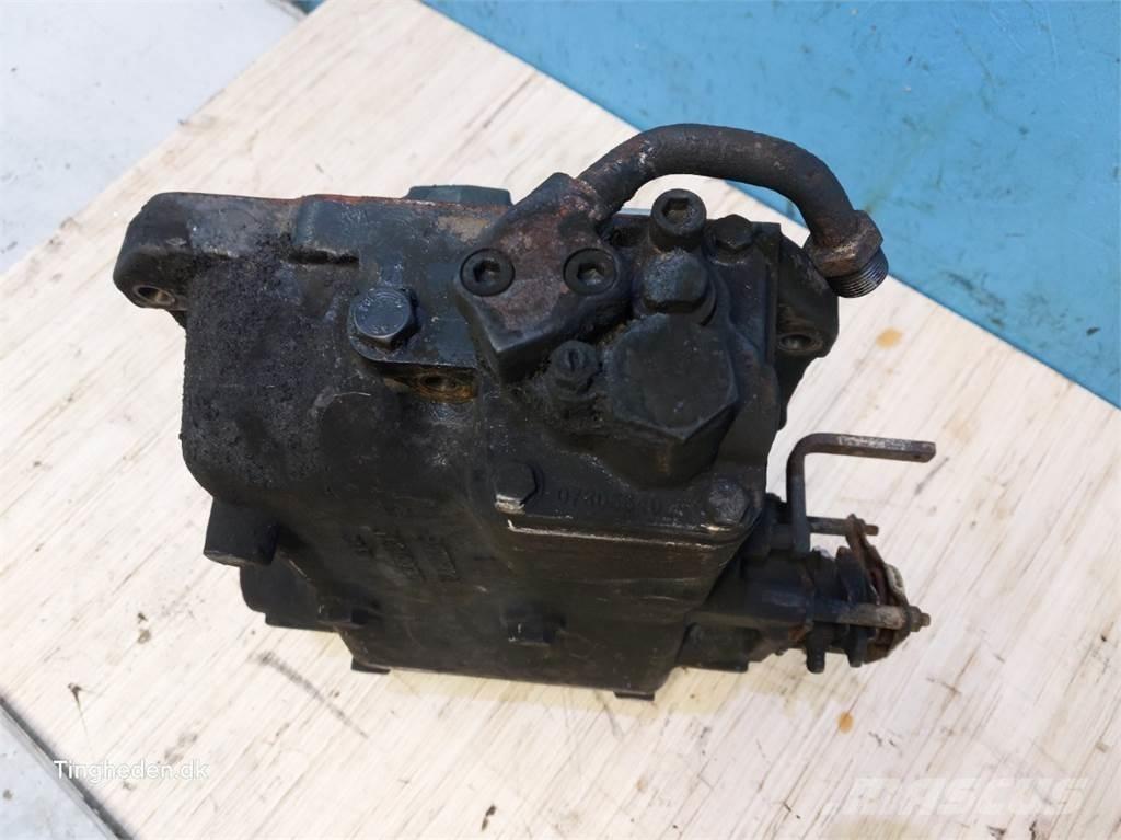 CASE Farmall 95A Cits traktoru papildaprīkojums