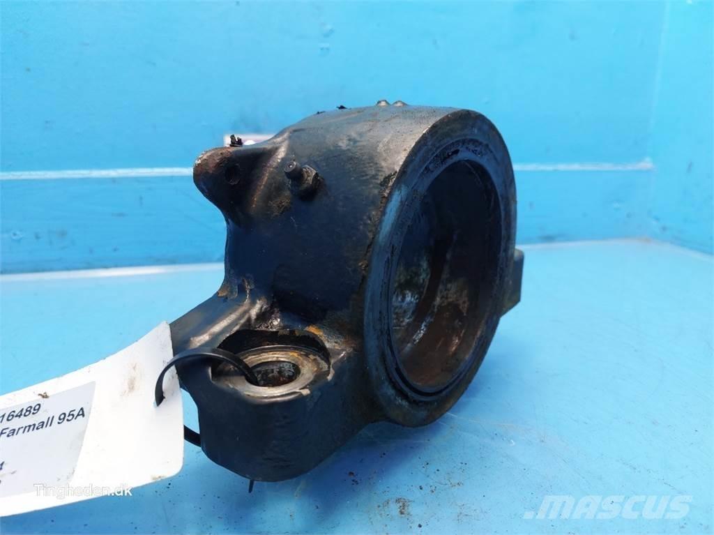 CASE Farmall 95A Cits traktoru papildaprīkojums