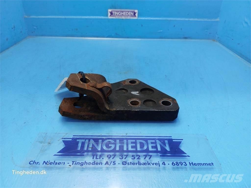 CASE Farmall 95A Cits traktoru papildaprīkojums