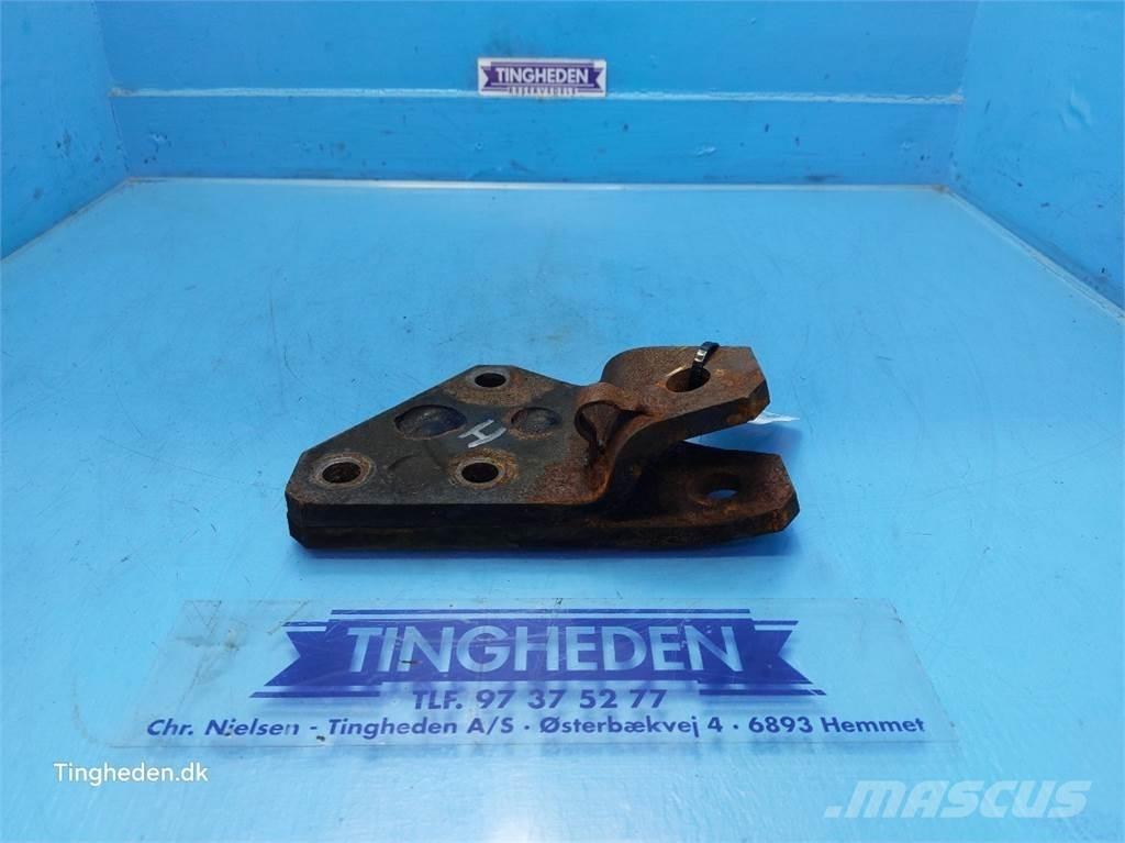 CASE Farmall 95A Cits traktoru papildaprīkojums