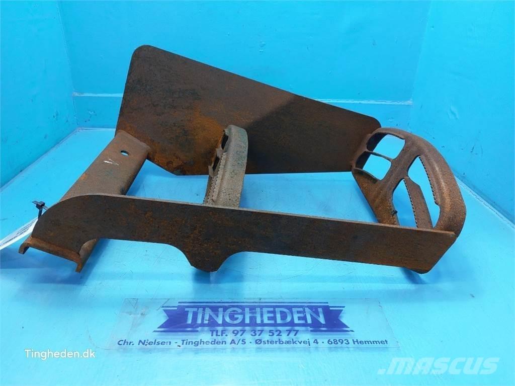 CASE Farmall 95A Cits traktoru papildaprīkojums