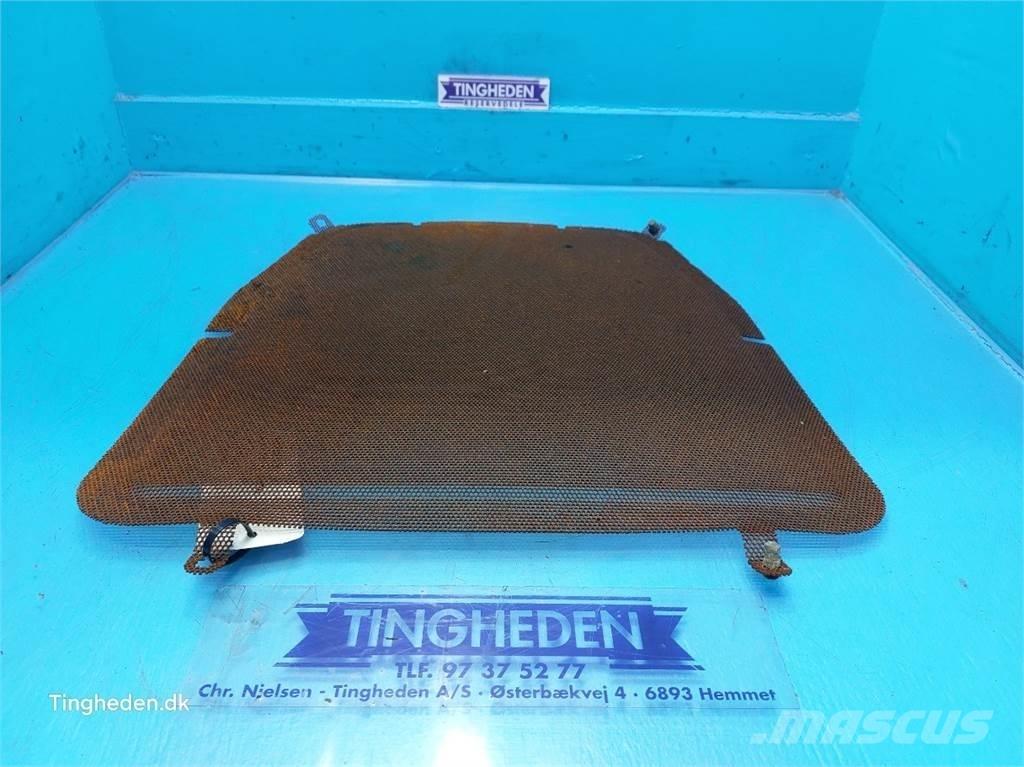 CASE Farmall 95A Cits traktoru papildaprīkojums
