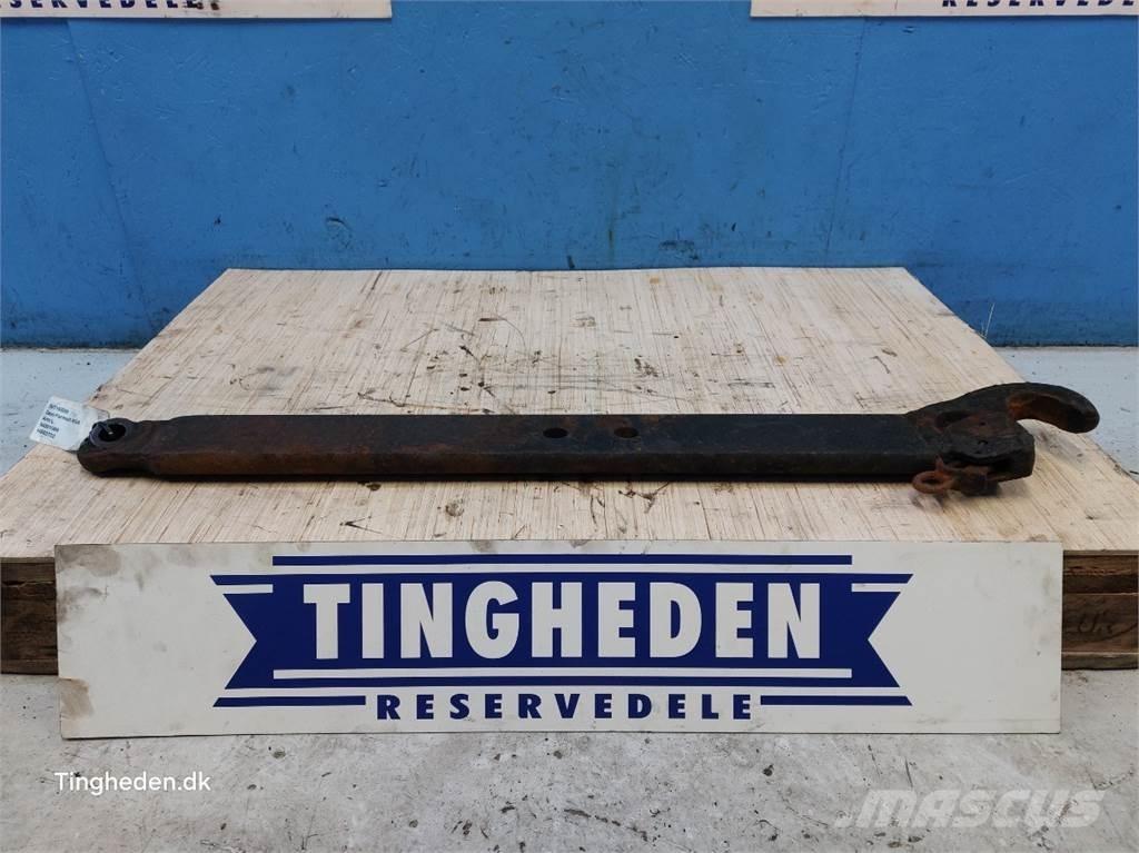 CASE Farmall 95A Cits traktoru papildaprīkojums