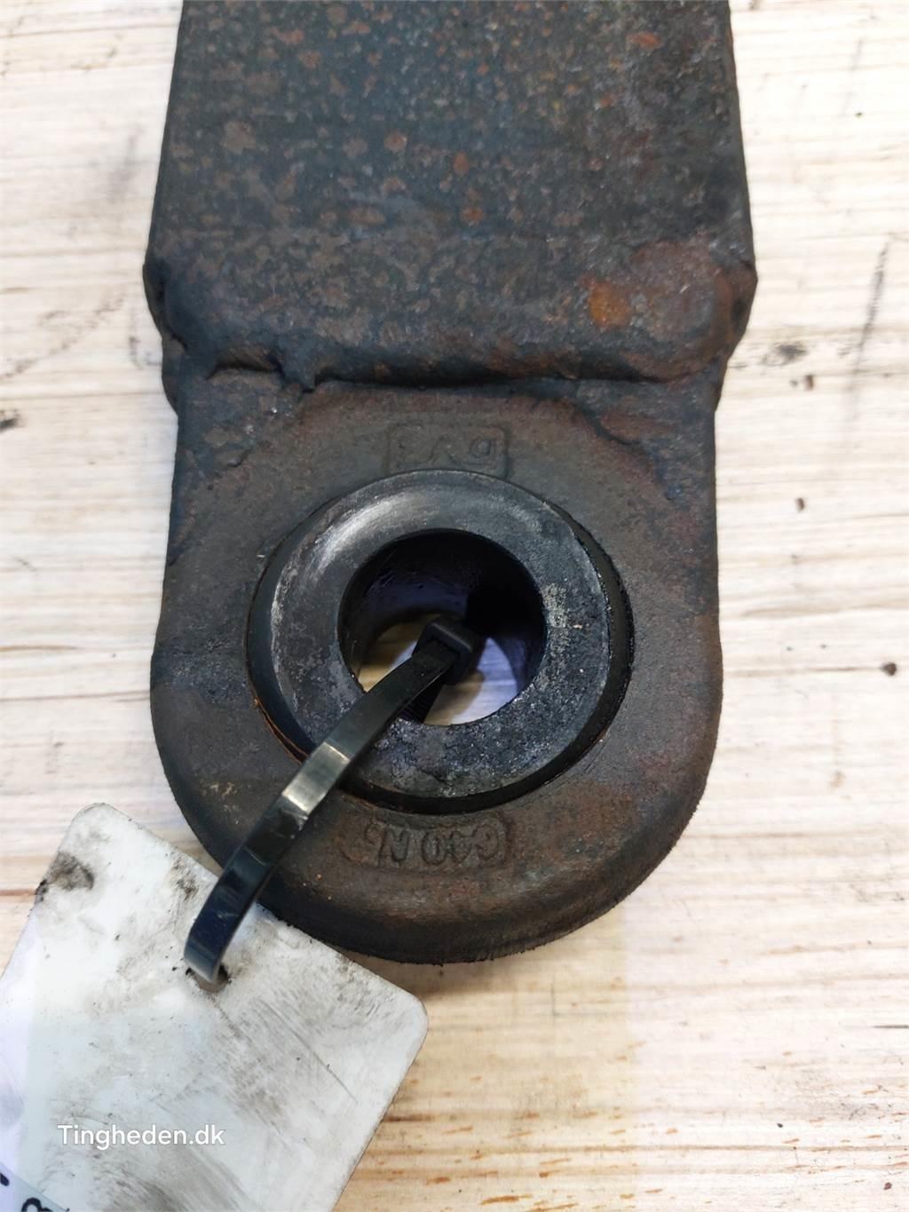 CASE Farmall 95A Cits traktoru papildaprīkojums