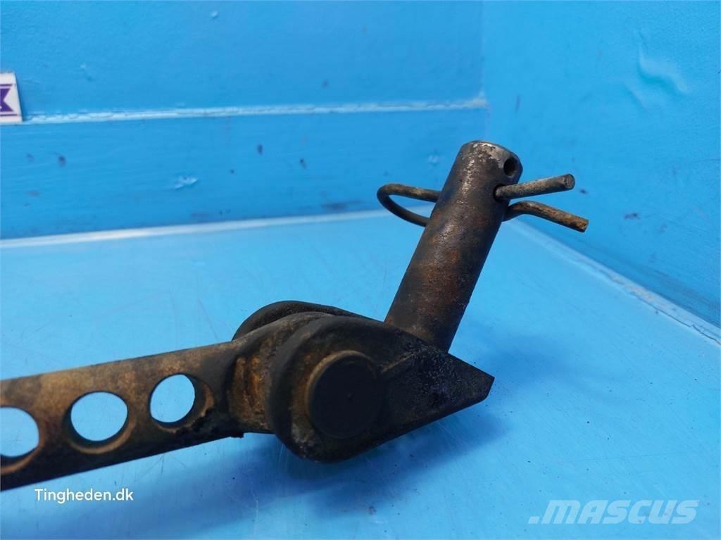 CASE Farmall 95A Cits traktoru papildaprīkojums