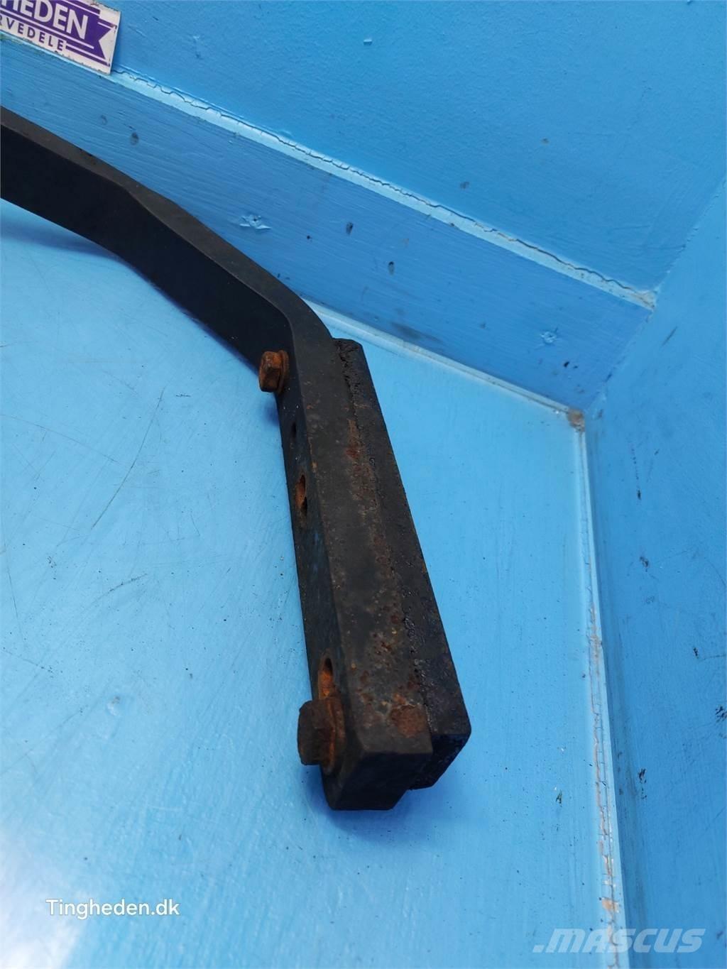 CASE Farmall 95A Cits traktoru papildaprīkojums