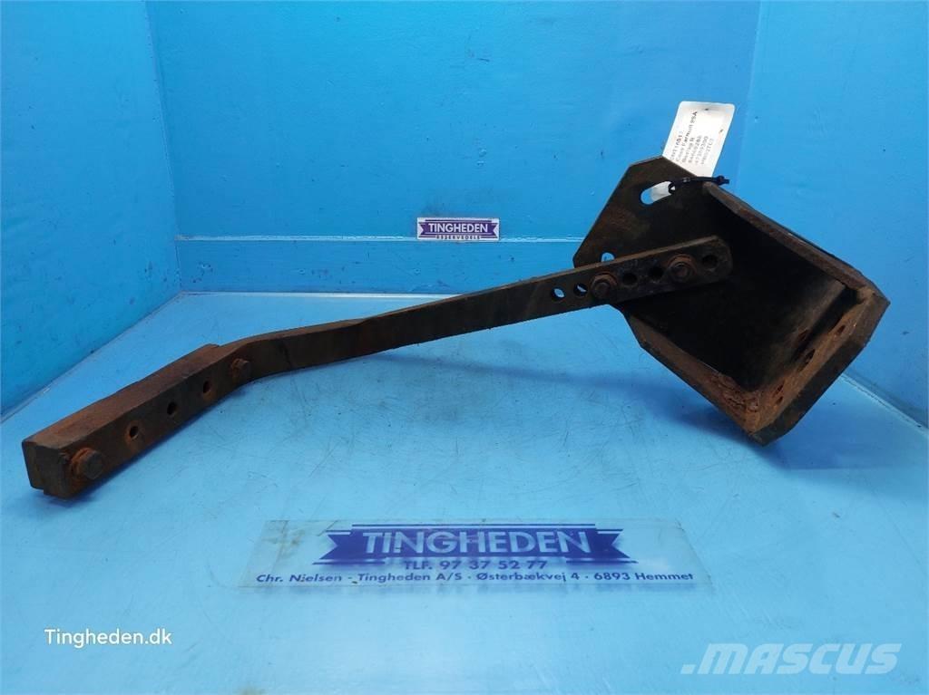 CASE Farmall 95A Cits traktoru papildaprīkojums