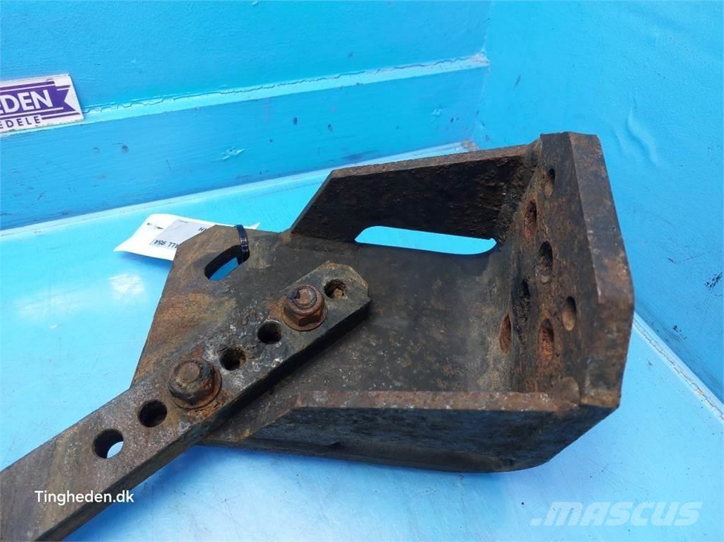 CASE Farmall 95A Cits traktoru papildaprīkojums