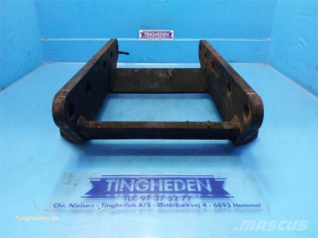 CASE Farmall 95A Cits traktoru papildaprīkojums