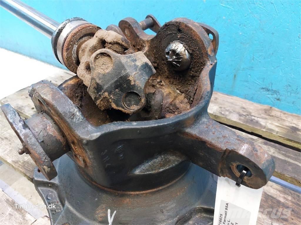 CASE Farmall 95A Cits traktoru papildaprīkojums