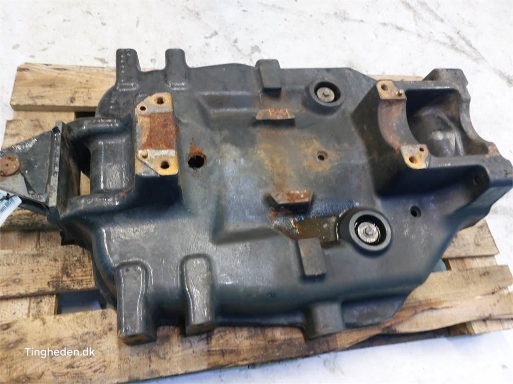 CASE Farmall 95A Cits traktoru papildaprīkojums